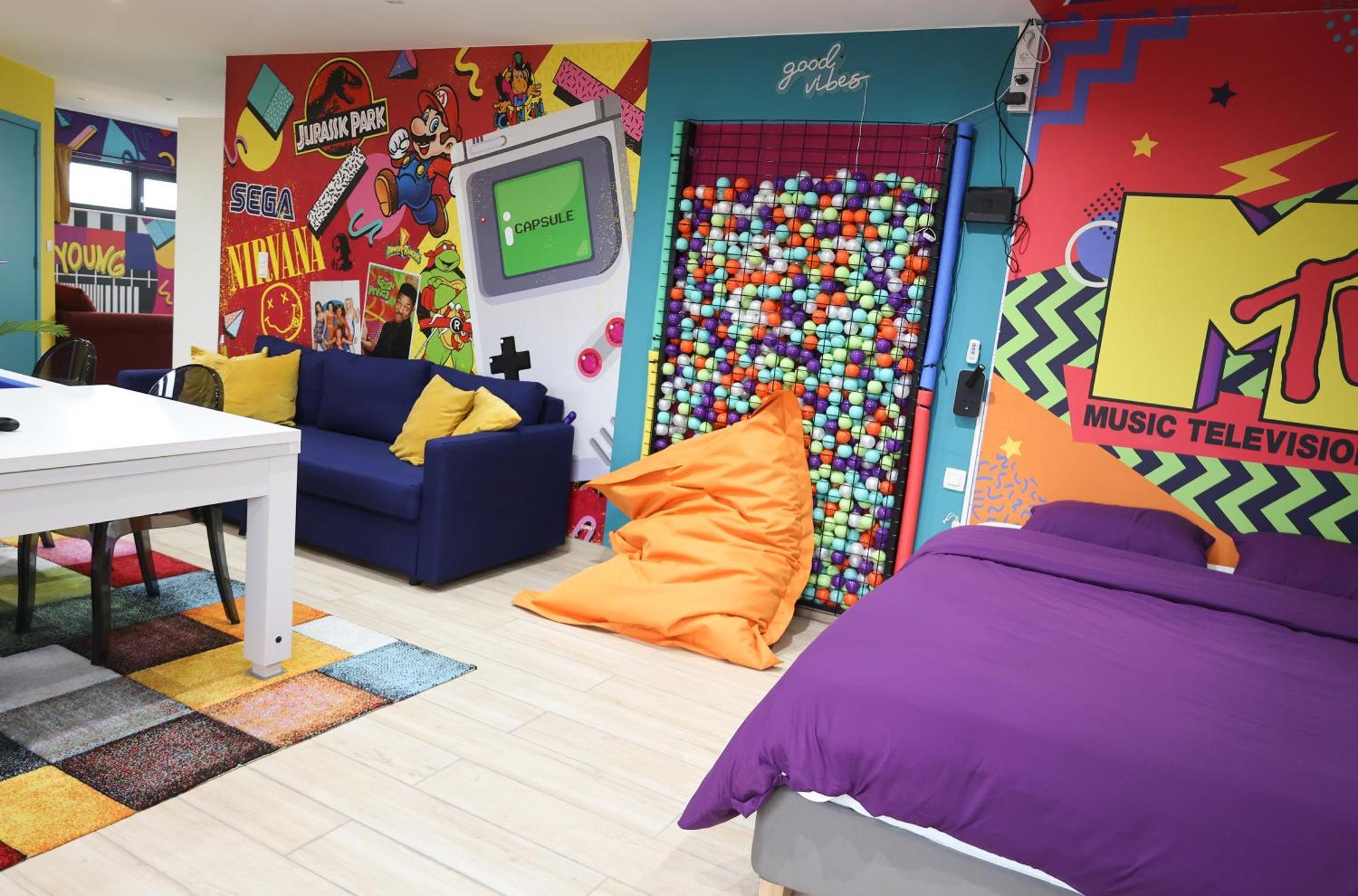Capsule 90'S - Balneo - Sauna - Flipper - Billard - Netflix - Nintendo Switch & Jeux - 몽스 외부 사진